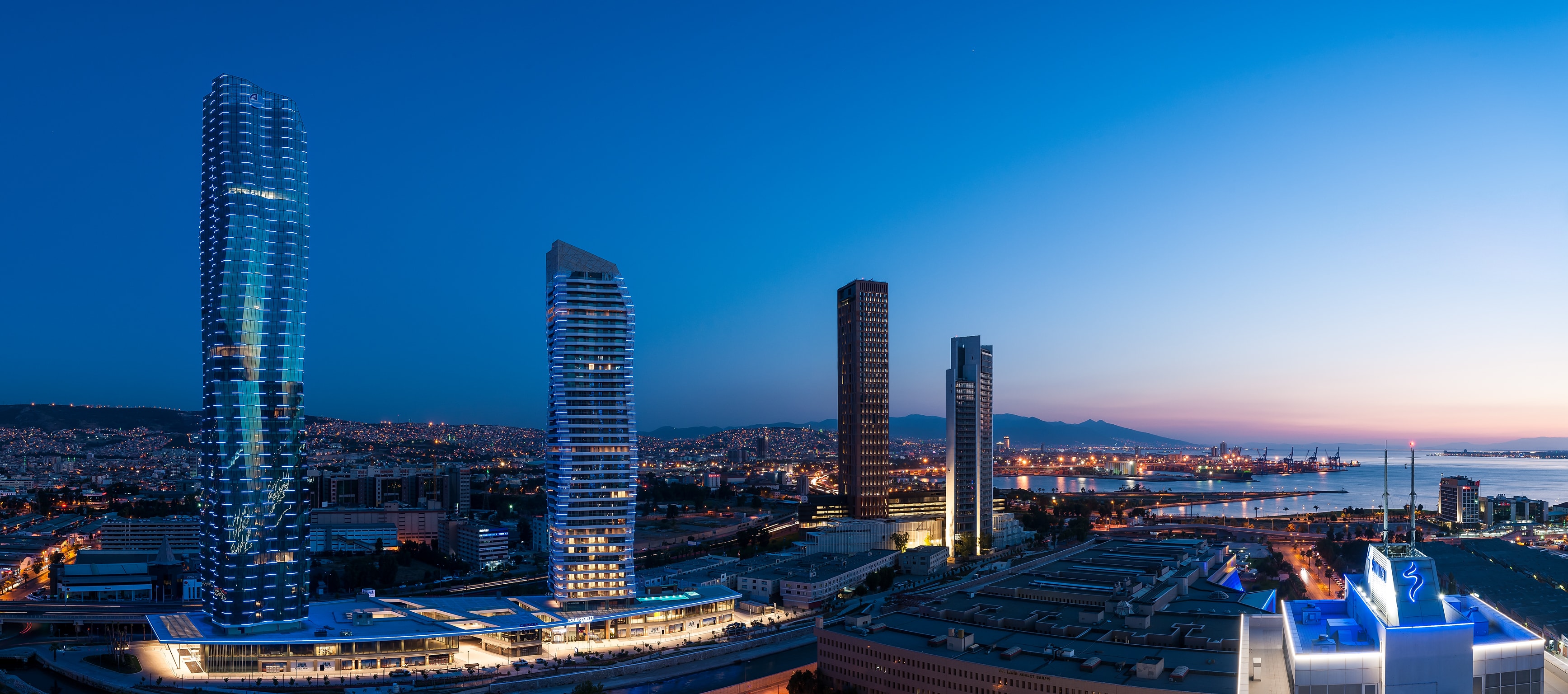 bayrakli-mistral-izmirde-esyali-kiralik-21-manzarali-residence