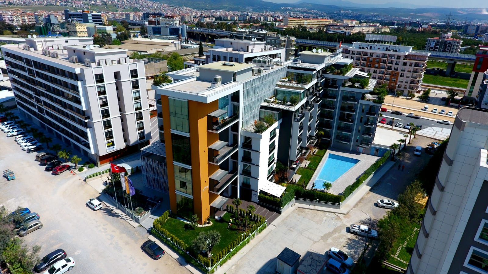 bornova-real-platin-sitesinde-22-loft-satilik-balkonlu-daire